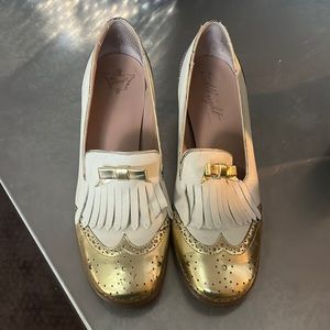 Miss Albright-Anthropologie size 7 spectator pump